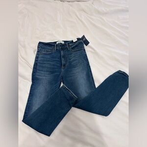 NWT Abercrombie Super Skinny Ankle Jean